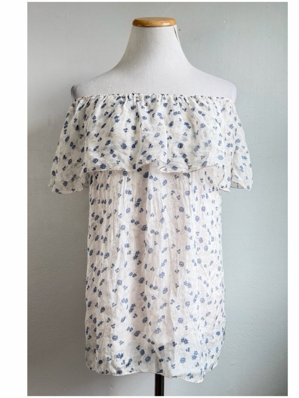 Giusy Blouse Size Small Floral Silk Sleeveless Off the Shoulder Top Shirt